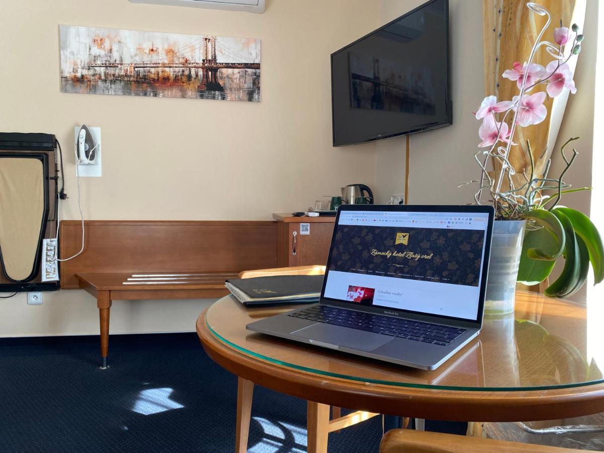 Zamecky Hotel Zlaty Orel Hranice  Eksteriør billede