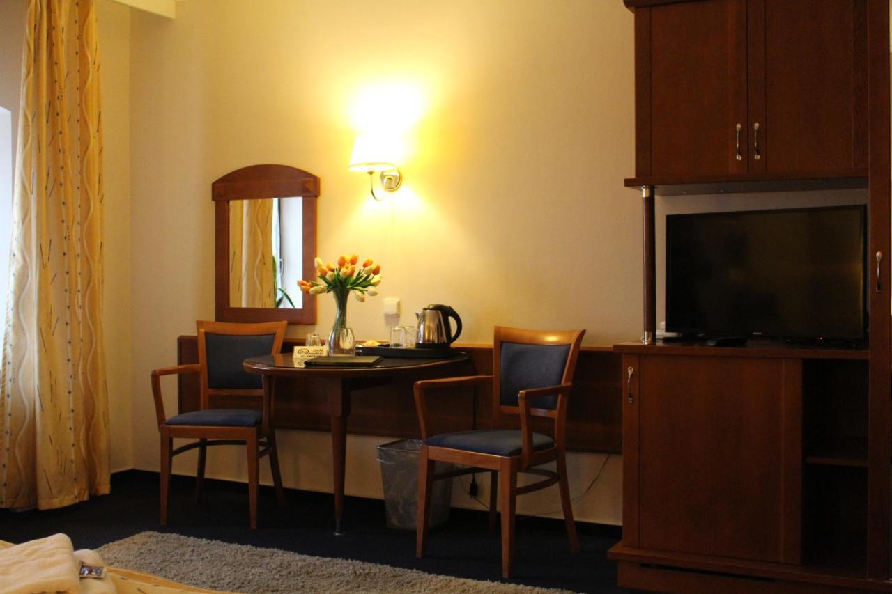 Zamecky Hotel Zlaty Orel Hranice  Eksteriør billede