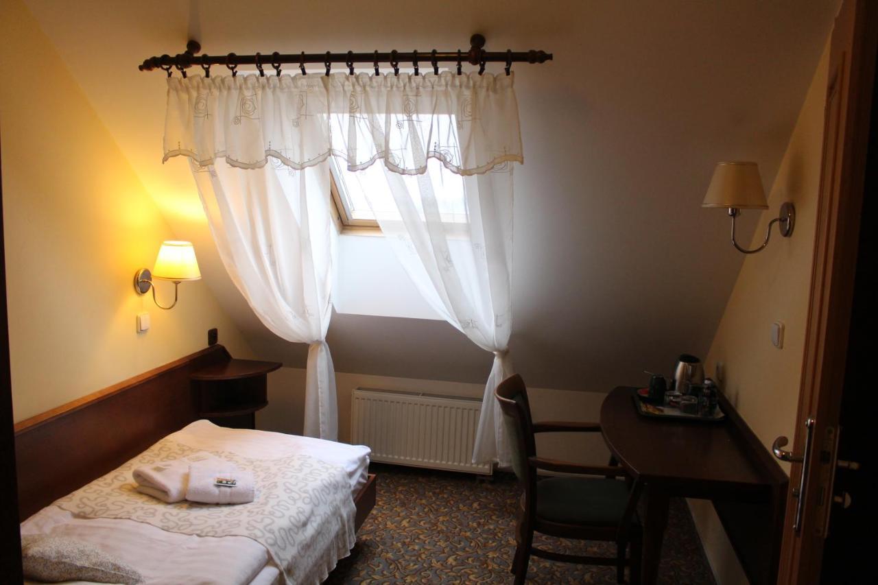 Zamecky Hotel Zlaty Orel Hranice  Eksteriør billede