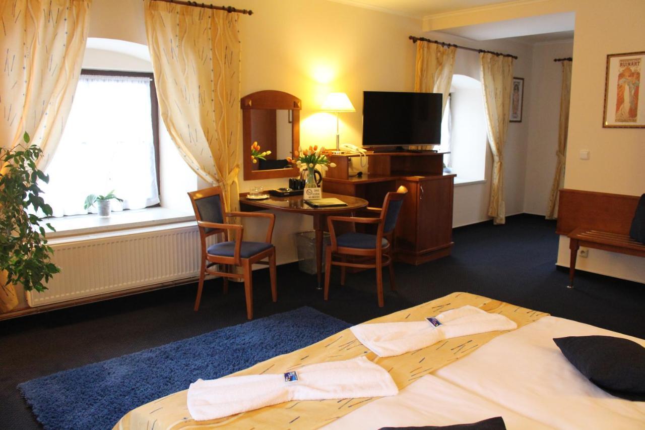 Zamecky Hotel Zlaty Orel Hranice  Eksteriør billede