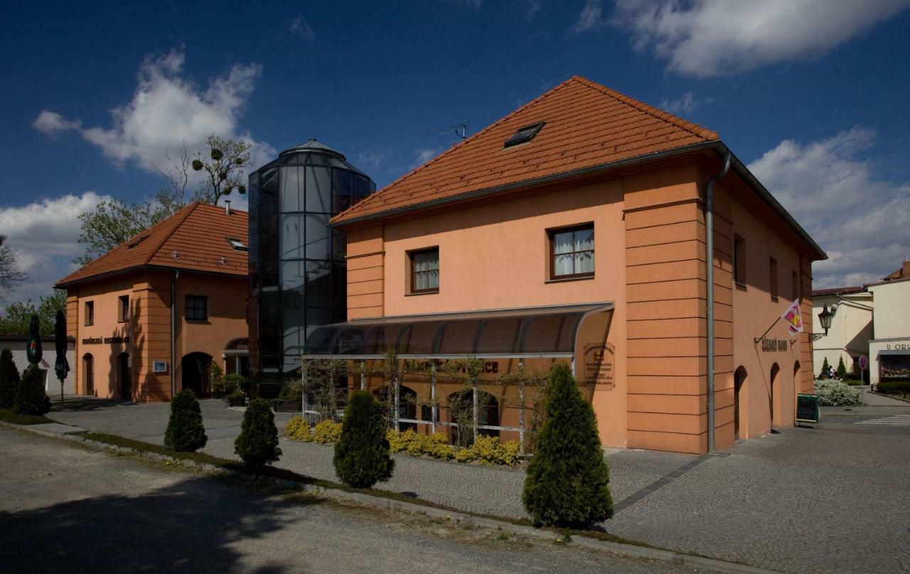 Zamecky Hotel Zlaty Orel Hranice  Eksteriør billede